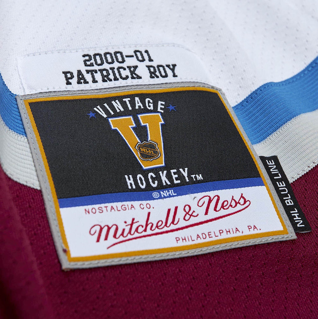2000-01 Avalanche Vintage #33 Patrick Roy Jersey